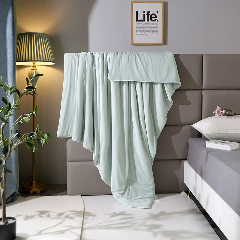 Cooling Blanket Smooth Air Condition Comforter Lightweight Summer Quilt